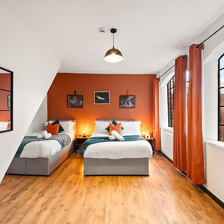 Spacious Birmingham City Apartment Exterior photo