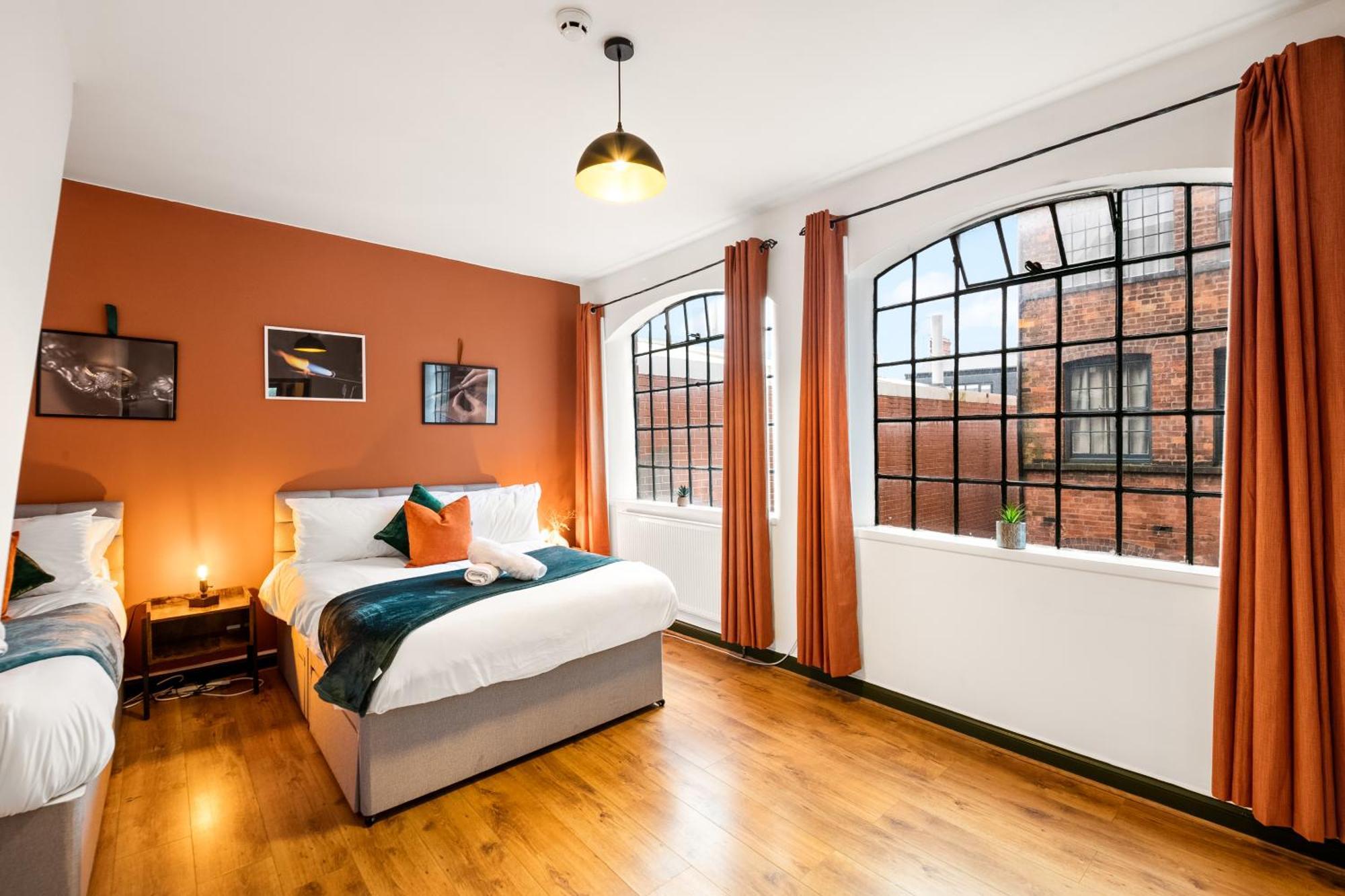 Spacious Birmingham City Apartment Exterior photo
