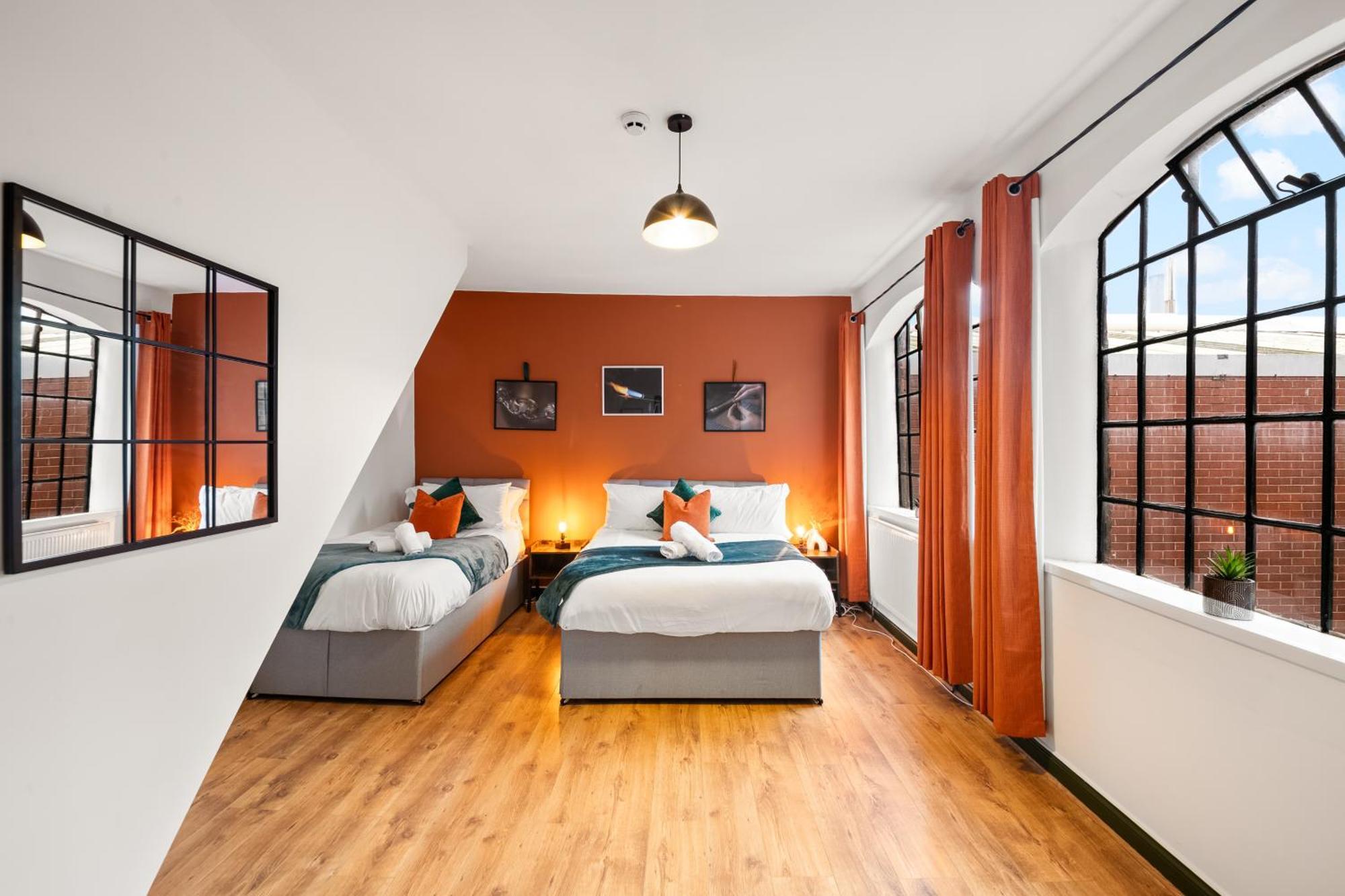 Spacious Birmingham City Apartment Exterior photo